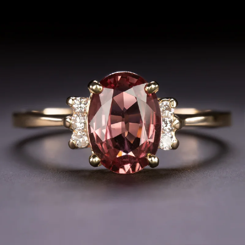 women’s luxury diamond rings -PEACH PINK SAPPHIRE DIAMOND COCKTAIL RING 18k YELLOW GOLD NATURAL OVAL SHAPE