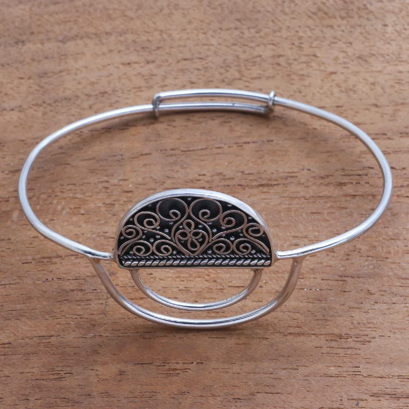 casual bangles for women -Elegant Echoes Unique Round Half Open Sterling Silver Pendant Bracelet