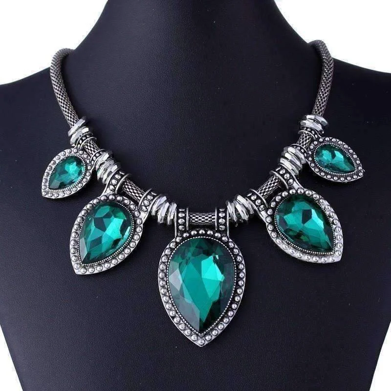 women’s heart-shaped necklaces -Emerald Green Cocktail Necklace