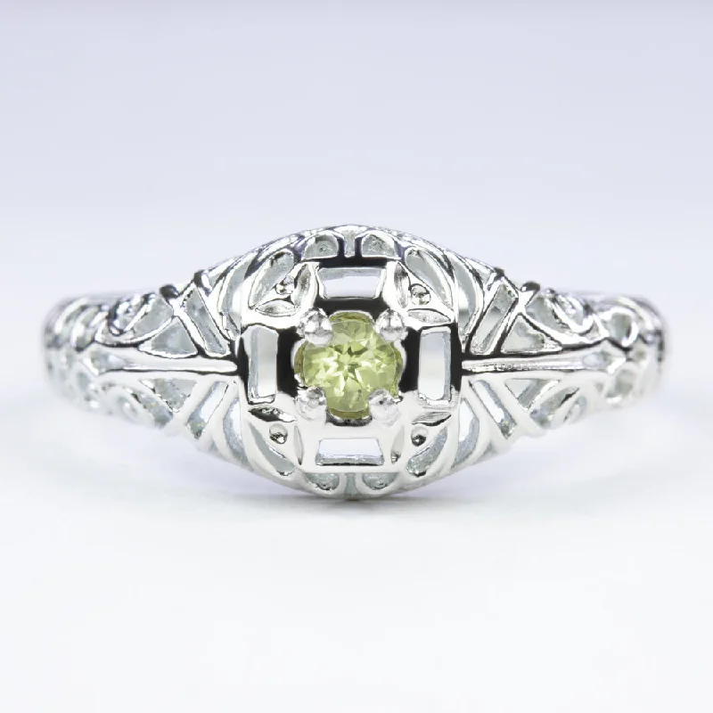 women’s rings -PERIDOT VINTAGE STYLE COCKTAIL RING STERLING SILVER DAINTY FILIGREE ROUND GREEN