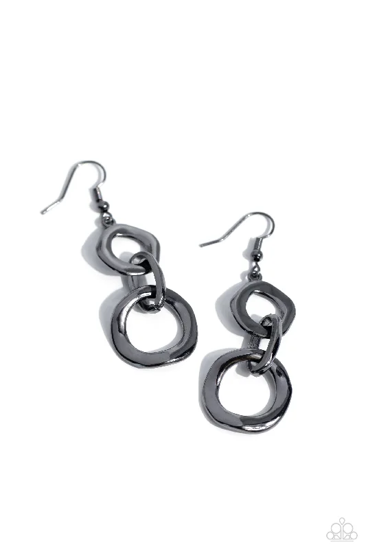 women’s classic pearl earrings -Metro Machinery - Black